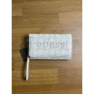 NWT Guess Wallet/ Clutch